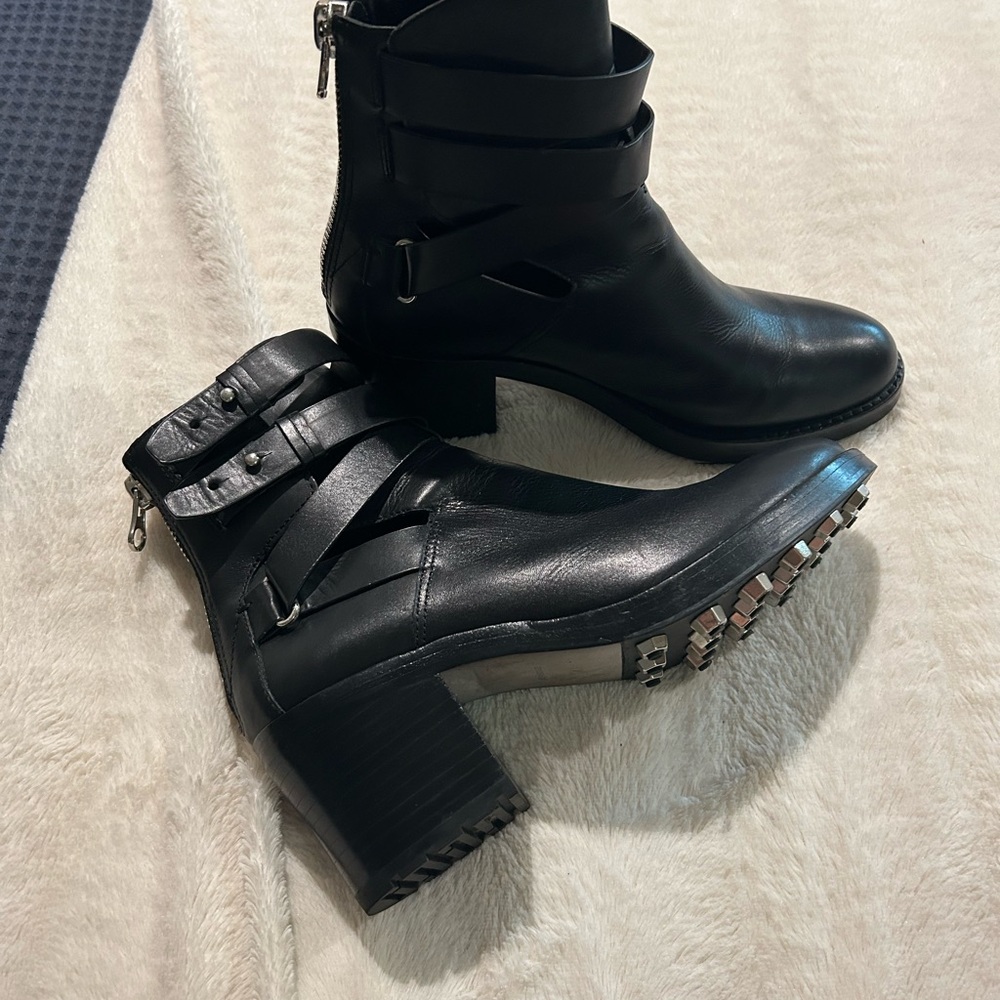 Dolce Vita Kleat boot